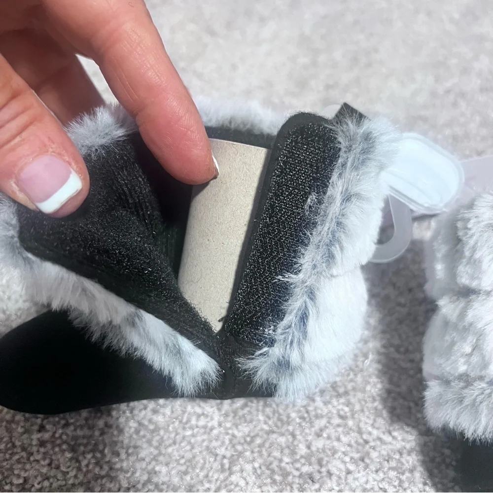 💚NWT Stepping stones infant faux suede/fur boots size 2 (3-6 months)